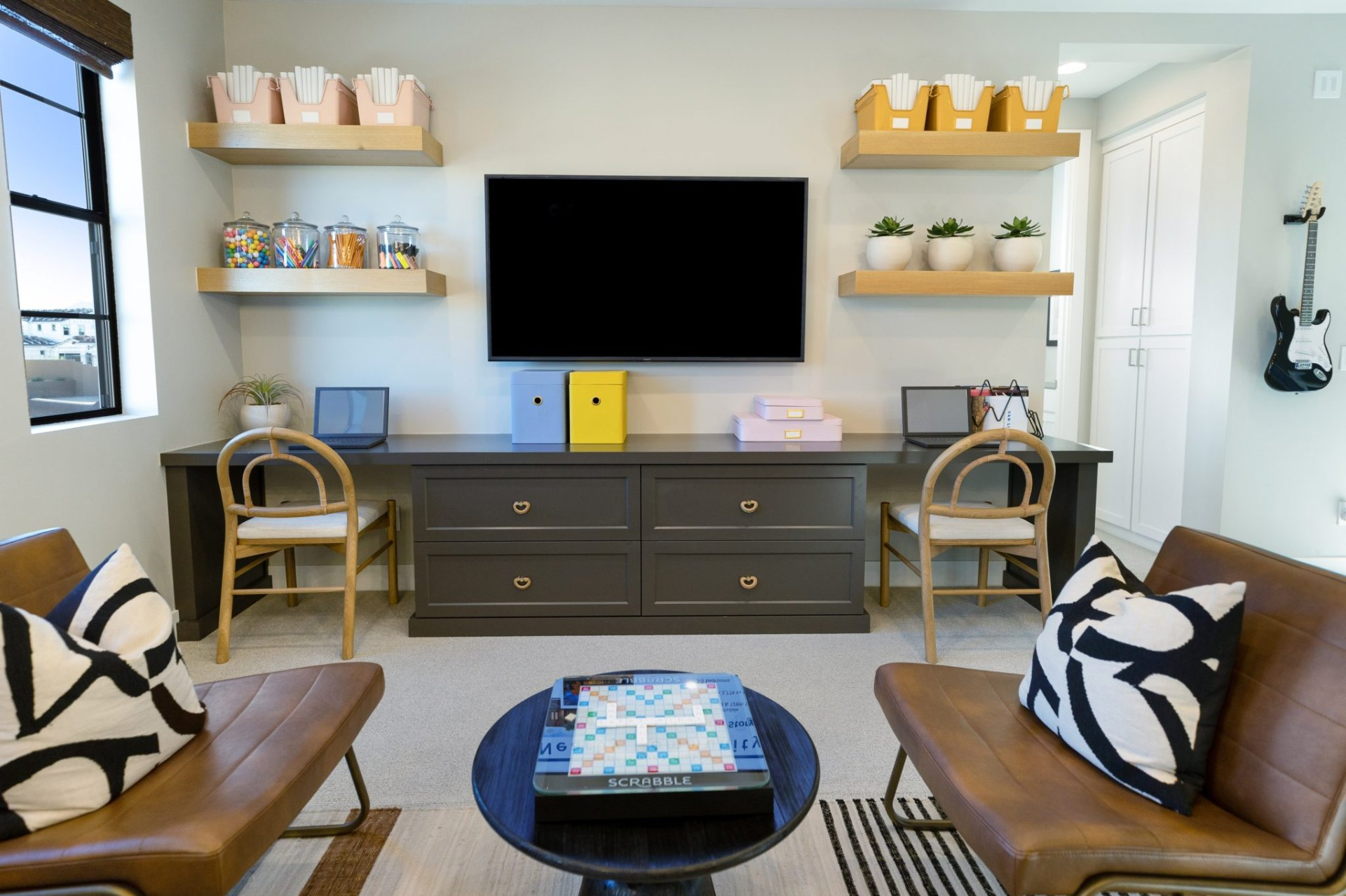 Virtually staged flex room